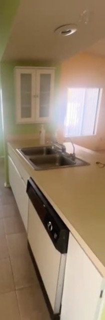 A dated kitchen ahead of a Freshmens investor-flip renovation